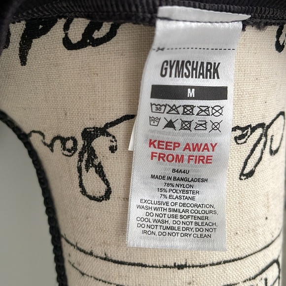 Gymshark Lace Up Back Long Sleeve Crop Top, Black Camo - Medium - Picture 4 of 6